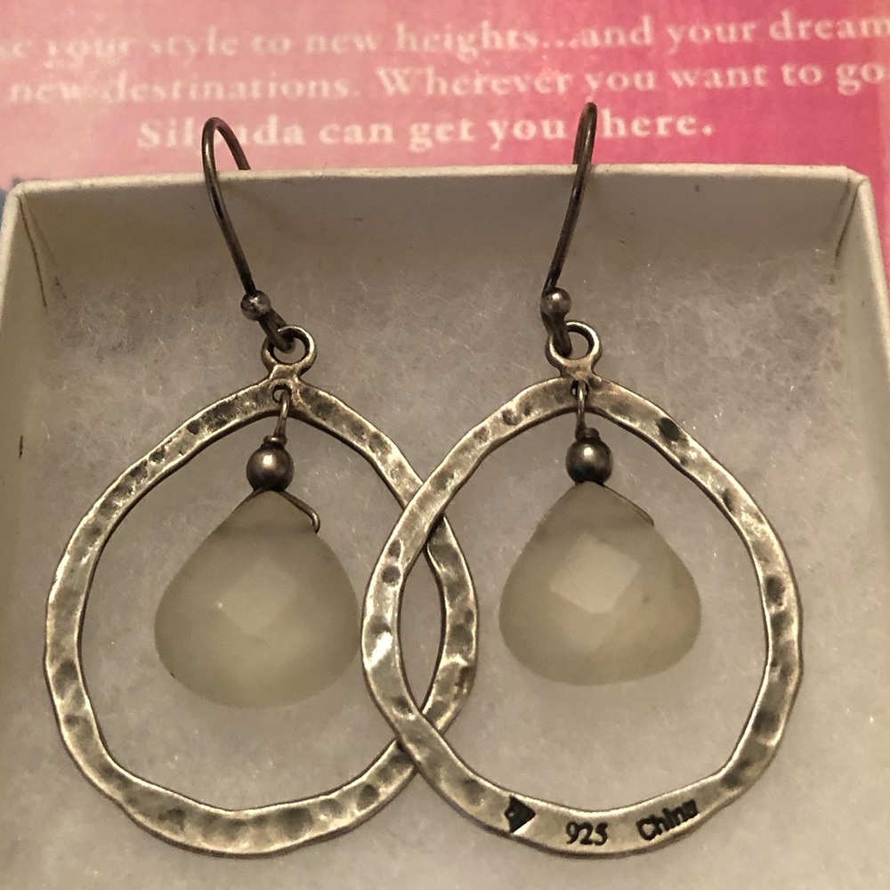 Silpada Sterling Silver and Prehnite Teardrop Earrings W1811 - Picture 2 of 16